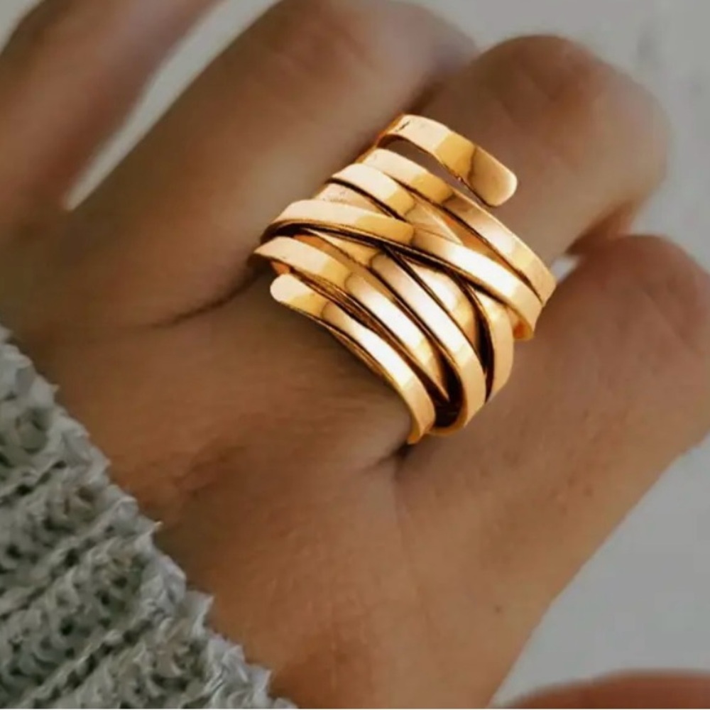Gold Wrap Statement Ring — Adjustable Chic Fashion Ring (Size 5)